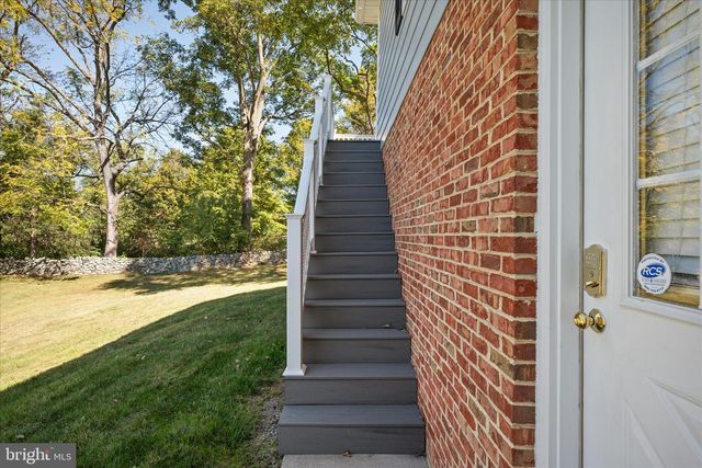 107 LAUNCHRIS DR, Winchester, VA 22602