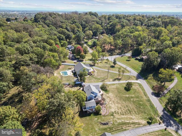 107 LAUNCHRIS DR, Winchester, VA 22602