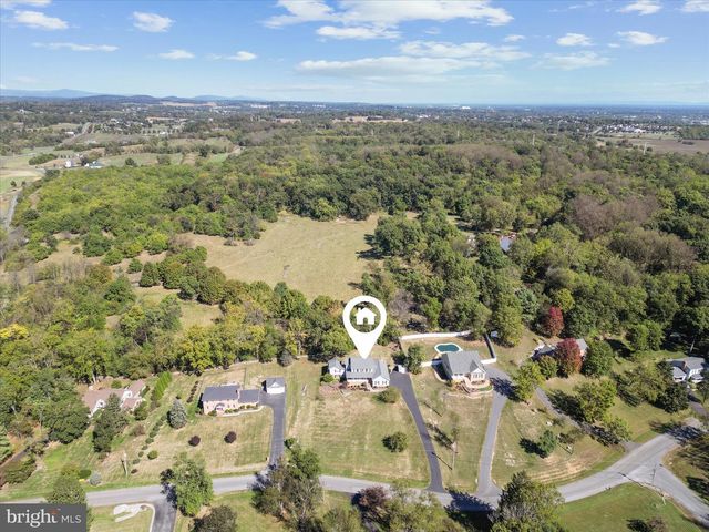 107 LAUNCHRIS DR, Winchester, VA 22602