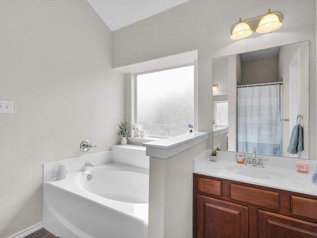 205 King George Road, Ponder, TX 76259