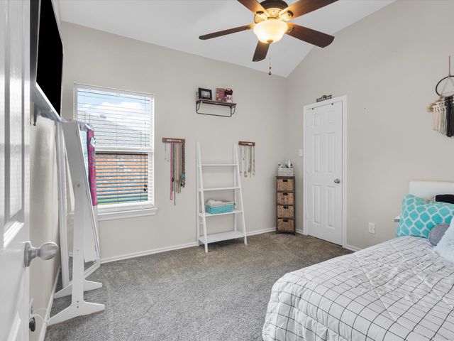 205 King George Road, Ponder, TX 76259