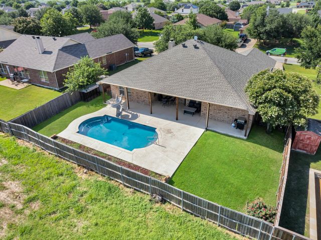 205 King George Road, Ponder, TX 76259