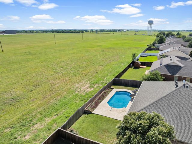 205 King George Road, Ponder, TX 76259