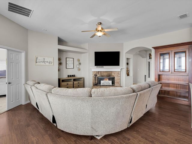 205 King George Road, Ponder, TX 76259