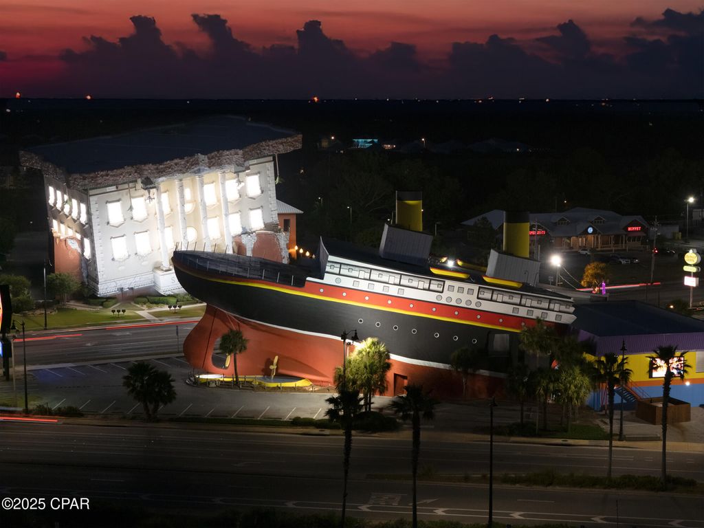 Image 9 of property listing at 14401 Front Beach Road 403, Panama City Beach, FL 32413