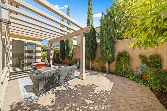 107 Overbrook, Irvine, CA 92620