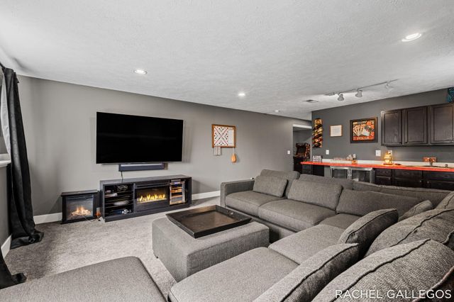 10699 Antelope Drive, Zeeland, MI 49464