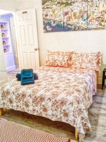 142 NE 56th St A, Miami, FL 33137