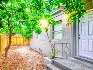142 NE 56th St A, Miami, FL 33137