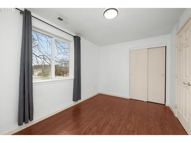 8704 Se RHONE St, Portland, OR 97266