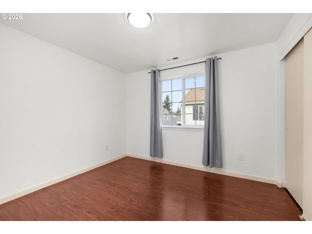 8704 Se RHONE St, Portland, OR 97266