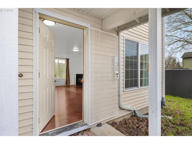 8704 Se RHONE St, Portland, OR 97266