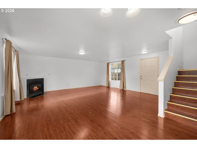 8704 Se RHONE St, Portland, OR 97266