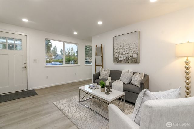 15209 25th Avenue E, Tacoma, WA 98445