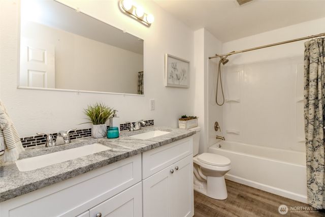 15209 25th Avenue E, Tacoma, WA 98445