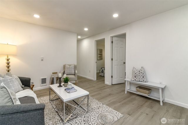 15209 25th Avenue E, Tacoma, WA 98445