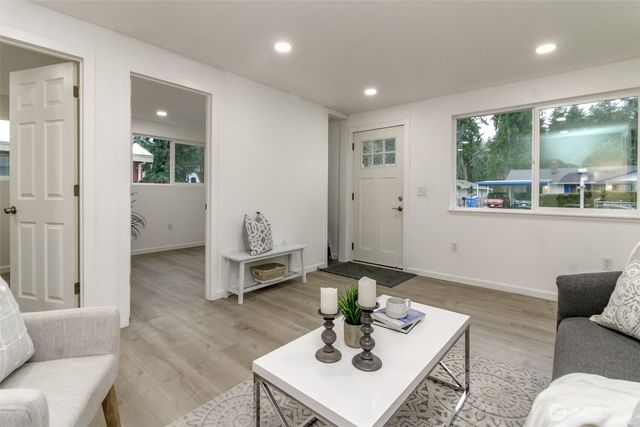 15209 25th Avenue E, Tacoma, WA 98445