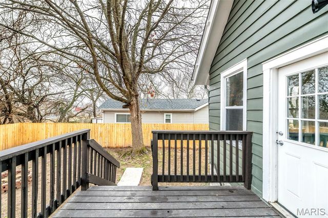 1042 Charleville Avenue, Rock Hill, MO 63119