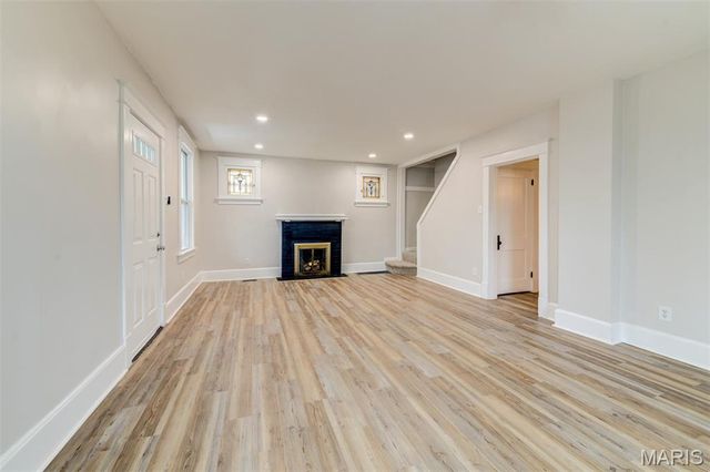 1042 Charleville Avenue, Rock Hill, MO 63119