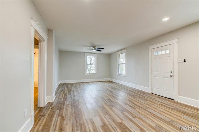 1042 Charleville Avenue, Rock Hill, MO 63119