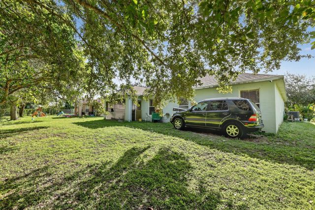 3331 SW Espanola Street, Port St Lucie, FL 34953