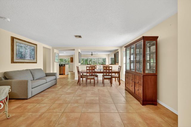 3331 SW Espanola Street, Port St Lucie, FL 34953