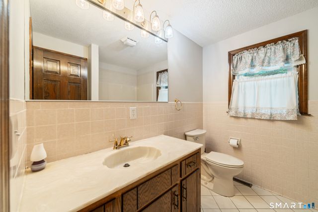 548 Beecher Road, Wolcott, CT 06716