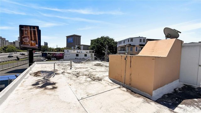 162 LA PLACITA DE SANTURCE, CALLE DOS HERMANOS 7, San Juan, PR 00907