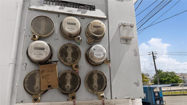 162 LA PLACITA DE SANTURCE, CALLE DOS HERMANOS 7, San Juan, PR 00907