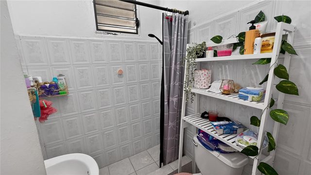162 LA PLACITA DE SANTURCE, CALLE DOS HERMANOS 7, San Juan, PR 00907