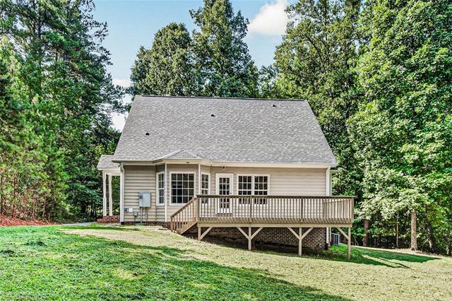 5578 Woodstream Road, Randleman, NC 27317