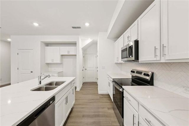 5333 Frontier Court, Flowery Branch, GA 30542