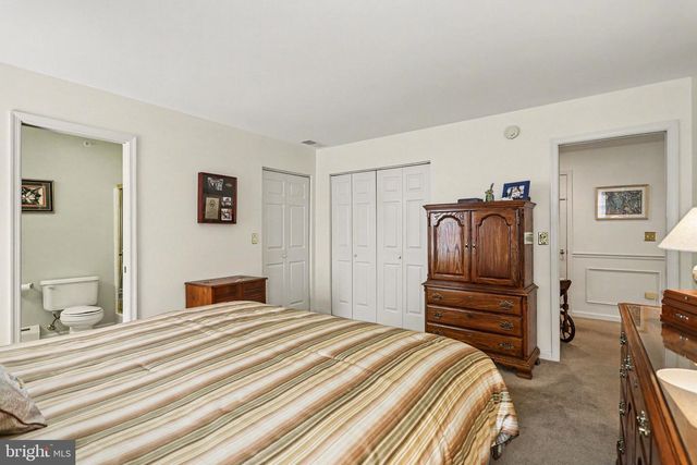 1827 MEADOW RIDGE DR, Hummelstown, PA 17036