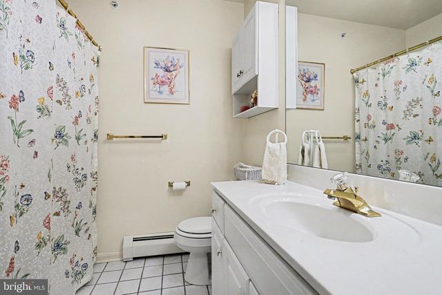 1827 MEADOW RIDGE DR, Hummelstown, PA 17036