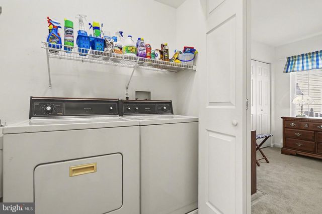 1827 MEADOW RIDGE DR, Hummelstown, PA 17036