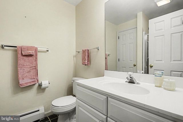 1827 MEADOW RIDGE DR, Hummelstown, PA 17036