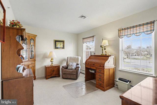 1827 MEADOW RIDGE DR, Hummelstown, PA 17036