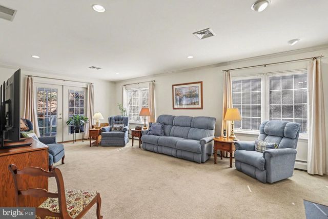 1827 MEADOW RIDGE DR, Hummelstown, PA 17036