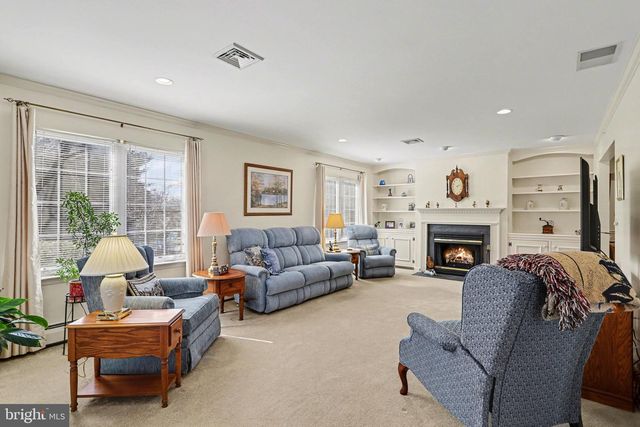 1827 MEADOW RIDGE DR, Hummelstown, PA 17036