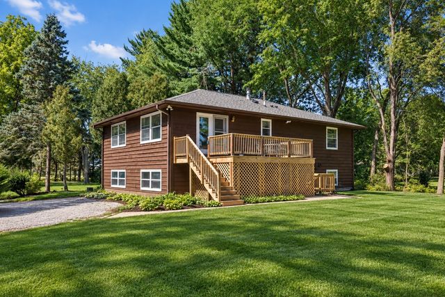 4512 S Ridgeway Road, Ringwood, IL 60072