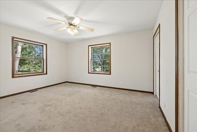 4512 S Ridgeway Road, Ringwood, IL 60072