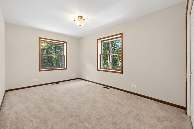 4512 S Ridgeway Road, Ringwood, IL 60072