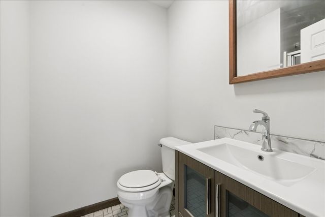 4512 S Ridgeway Road, Ringwood, IL 60072