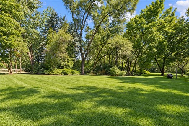4512 S Ridgeway Road, Ringwood, IL 60072