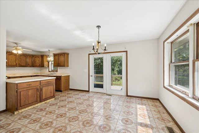 4512 S Ridgeway Road, Ringwood, IL 60072