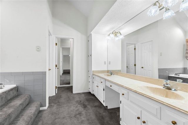 510 Opera House Lane, Odessa, MO 64076