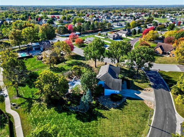 510 Opera House Lane, Odessa, MO 64076