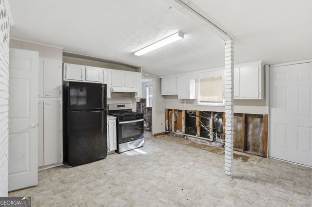 4752 Manse Drive, Forest Park, GA 30297