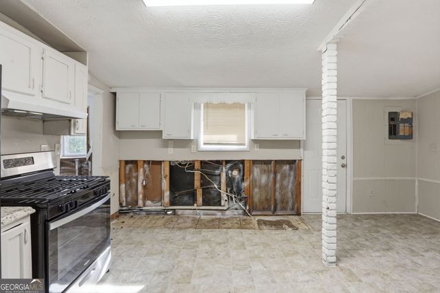 4752 Manse Drive, Forest Park, GA 30297