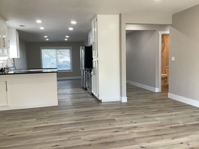 1413 Laguna Cir, Stockton, CA 95206